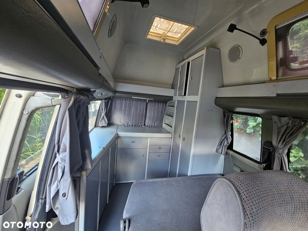 Volkswagen California - 25