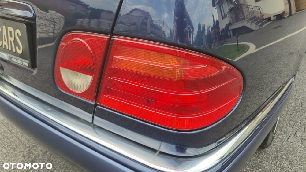 Mercedes-Benz Klasa E 320 Elegance - 11