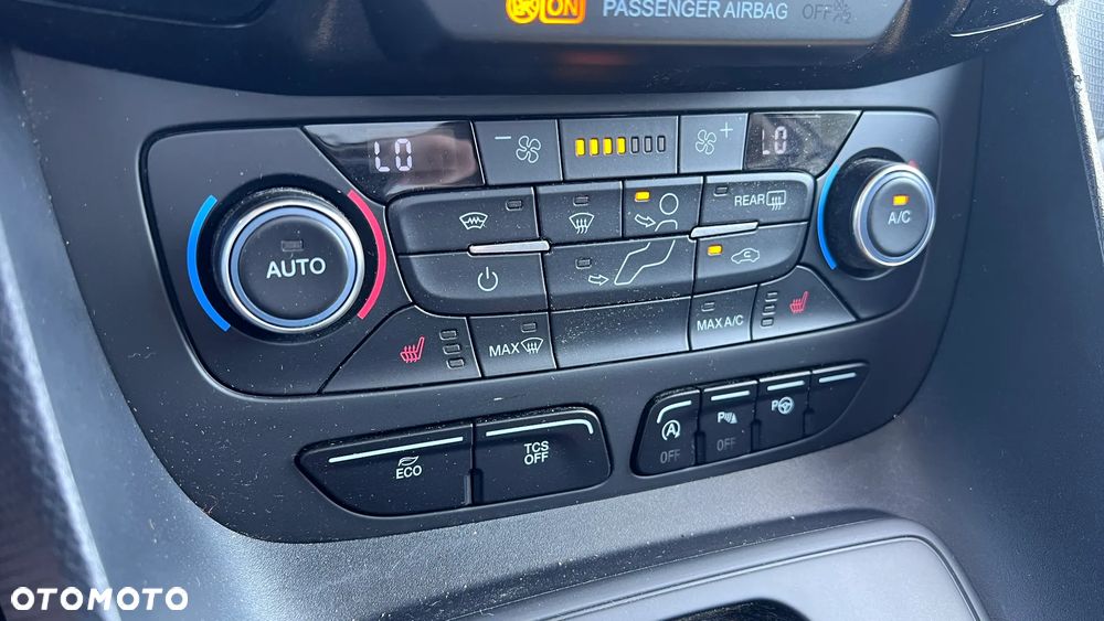 Ford Tourneo Connect Grand - 27