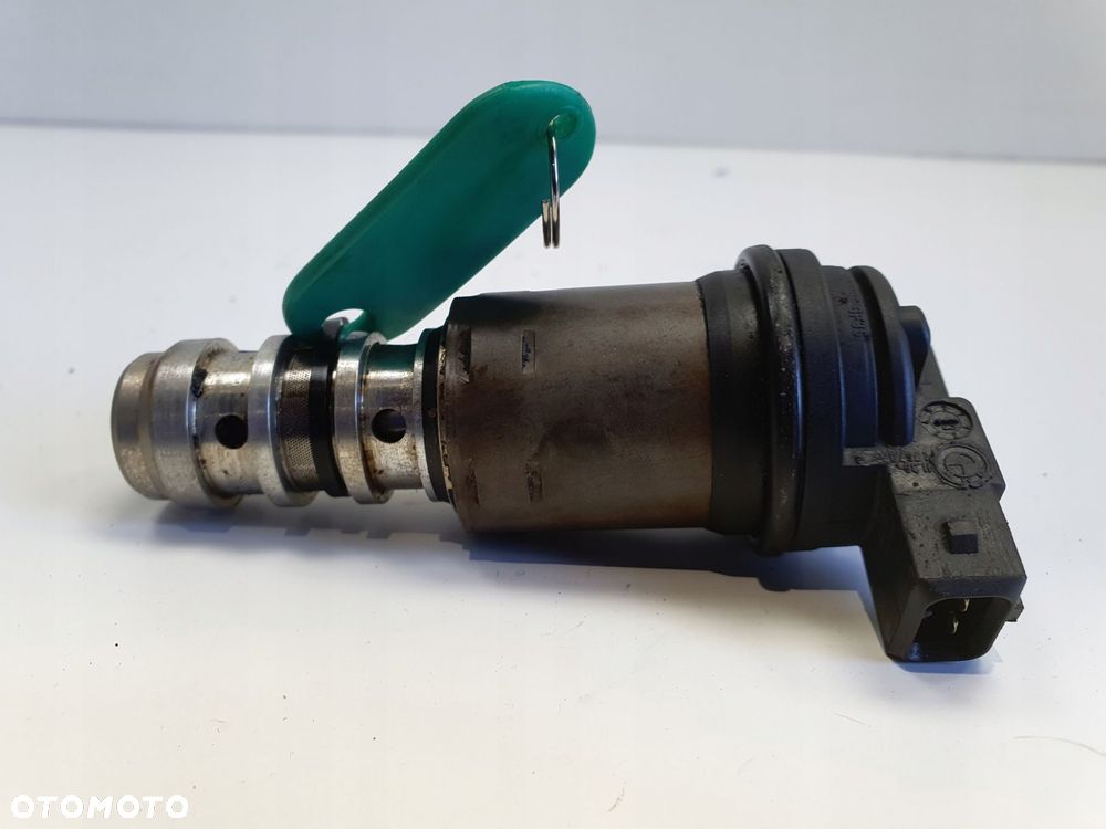 BMW E90 2.0 i CZUJNIK FAZ ROZRZĄDU zawór 13150137 - 3
