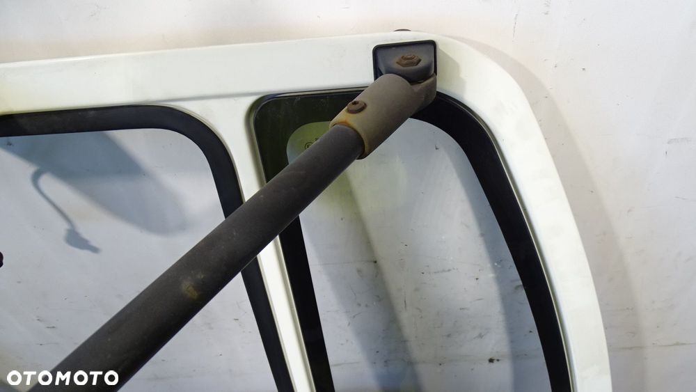 DRZWI PRAWY PRZÓD MAN L2000 LE 12.220 - 2