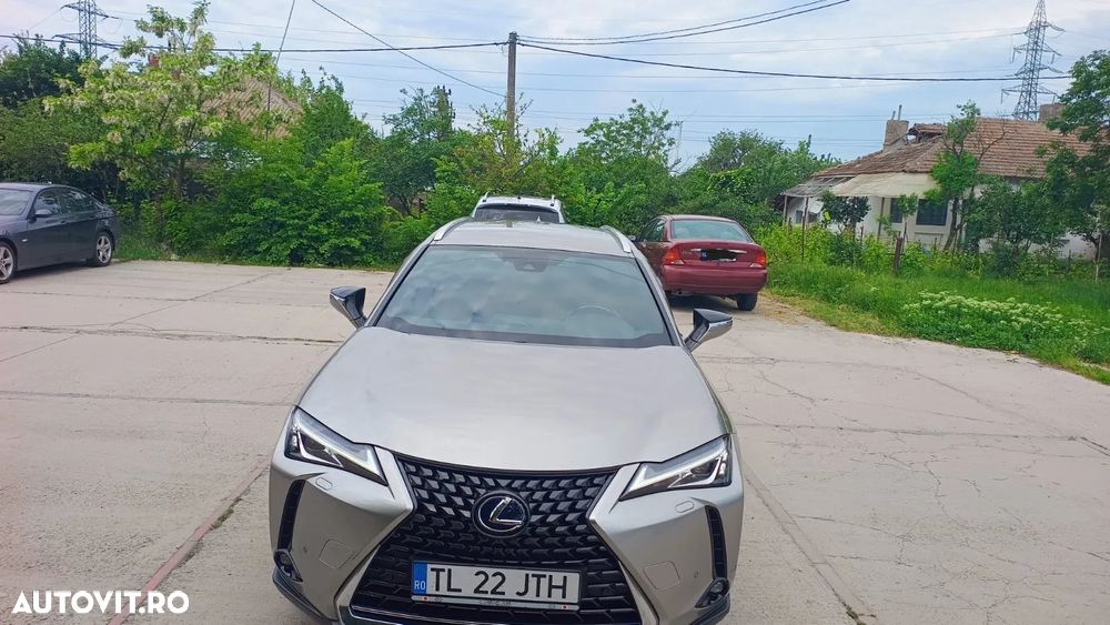 Lexus UX 250h E-FOUR Business - 4