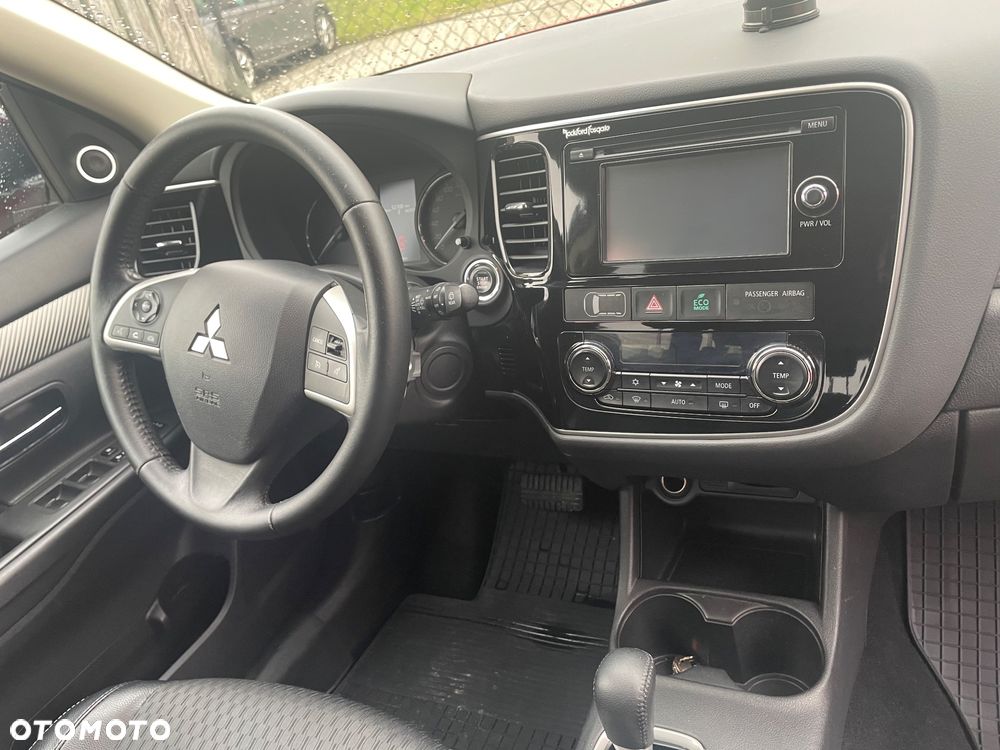 Mitsubishi Outlander 2.2 DID Intense + 4WD - 14