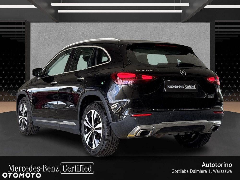Mercedes-Benz GLA - 3