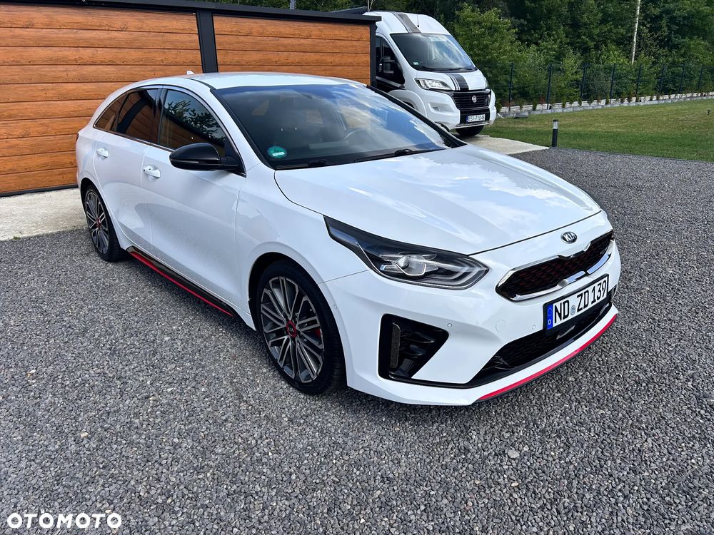 Kia ProCeed 1.6 T-GDI GT DCT - 2