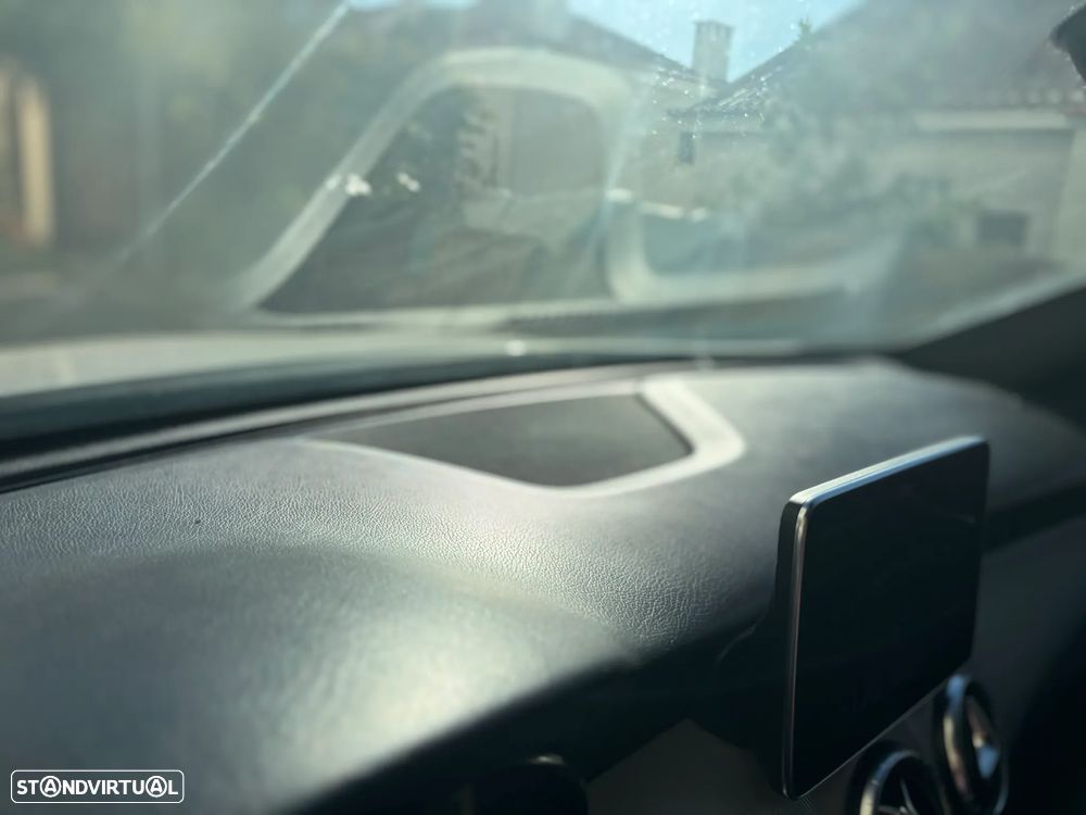Mercedes-Benz CLA 200 - 6