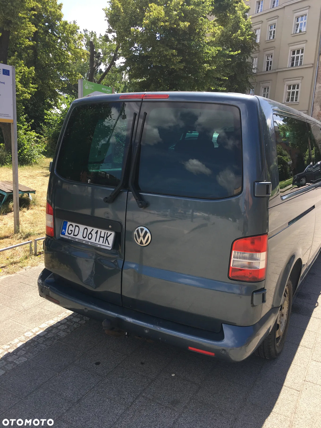 Volkswagen Caravelle - 3