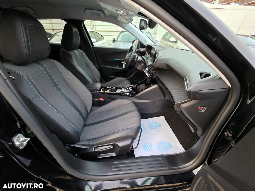 Peugeot 2008 PureTech 130 EAT8 Allure - 14