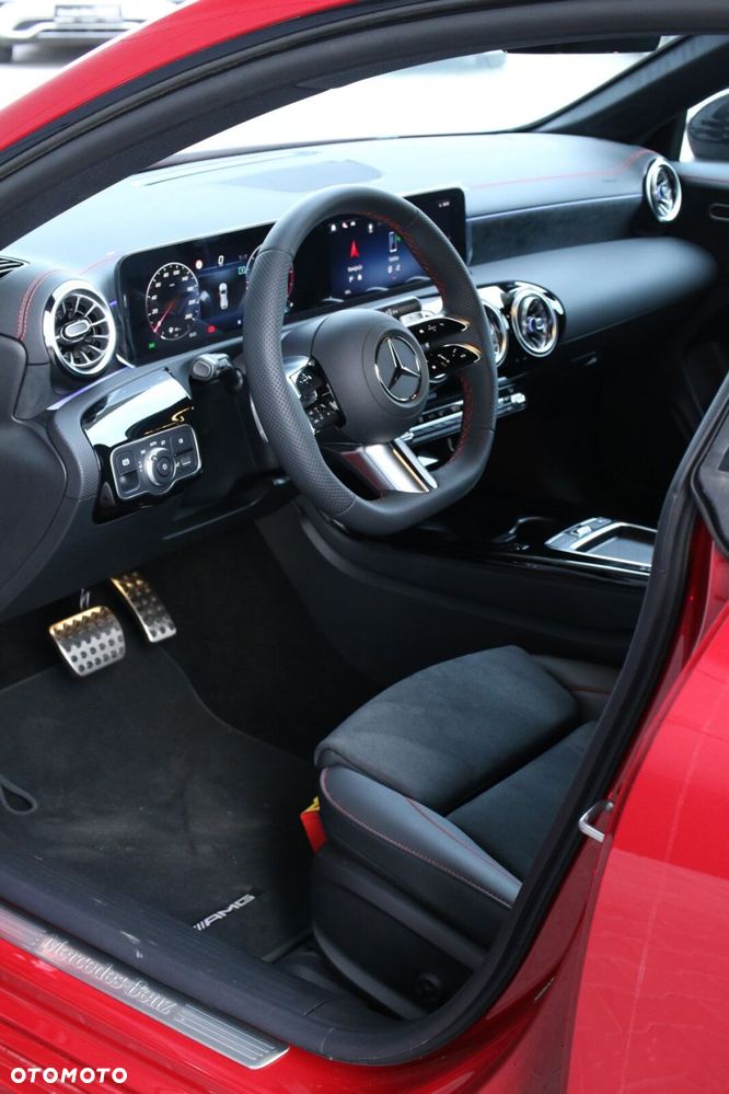 Mercedes-Benz CLA - 15