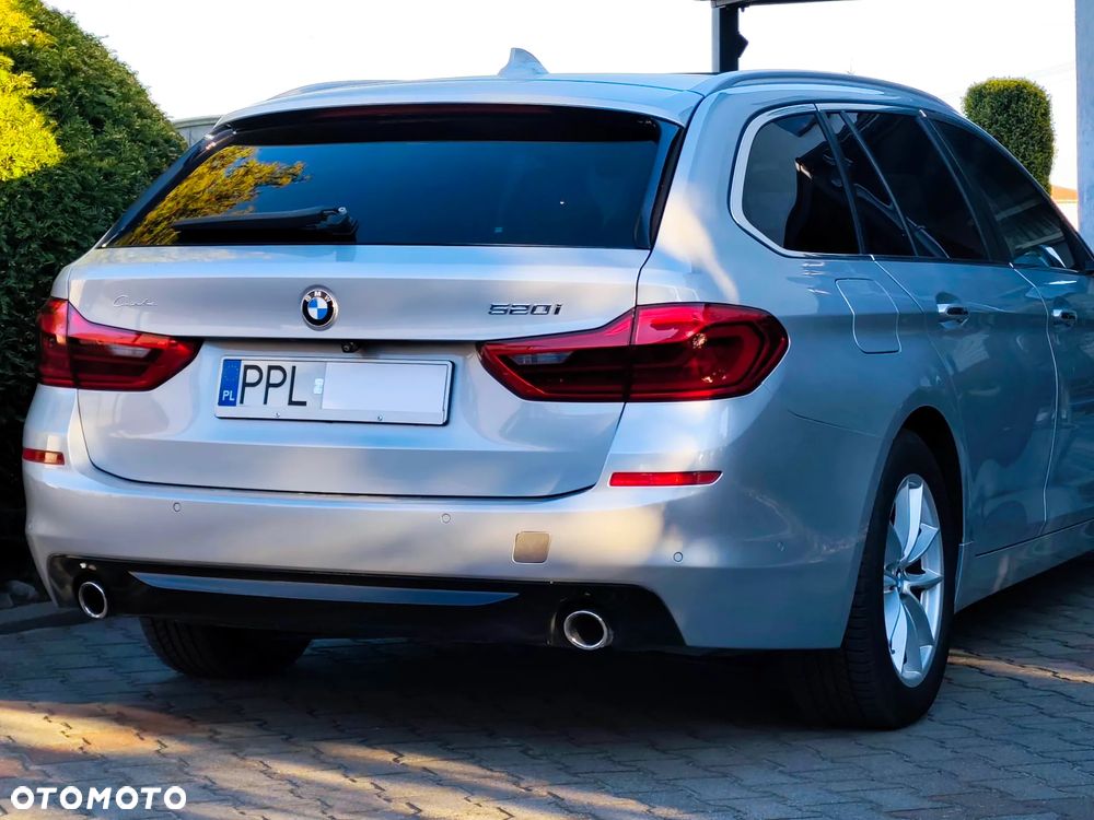 BMW Seria 5 520i GPF Luxury Line sport - 17