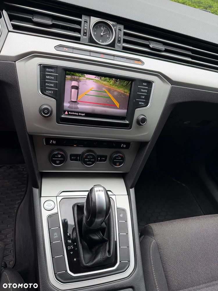 Volkswagen Passat - 39