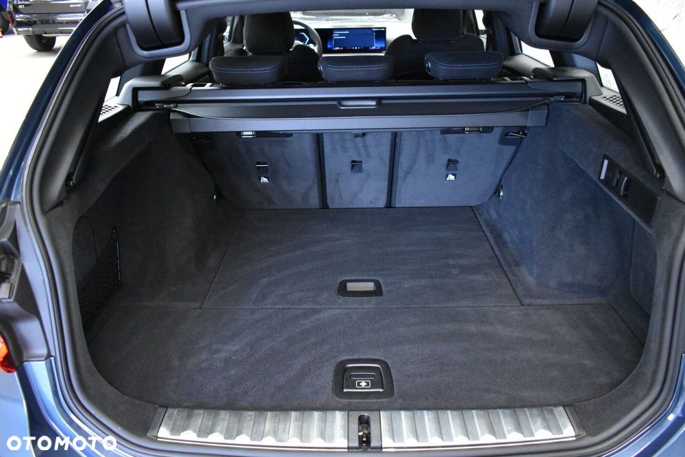 BMW Seria 3 330i M Sport sport - 24