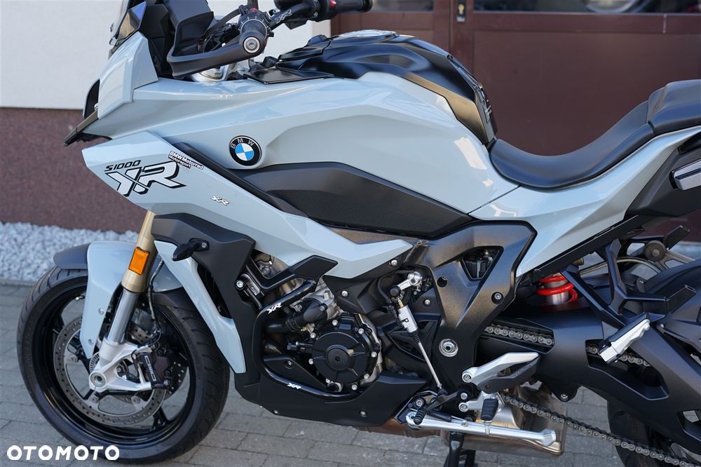 BMW S - 27
