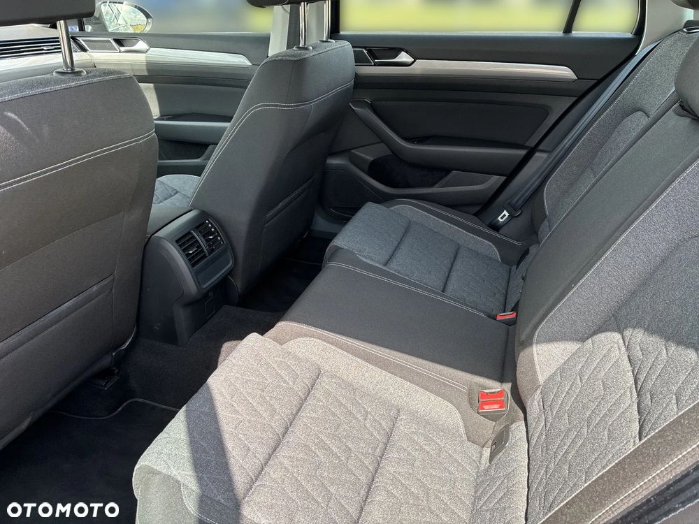 Volkswagen Passat 2.0 TDI EVO Business DSG - 13
