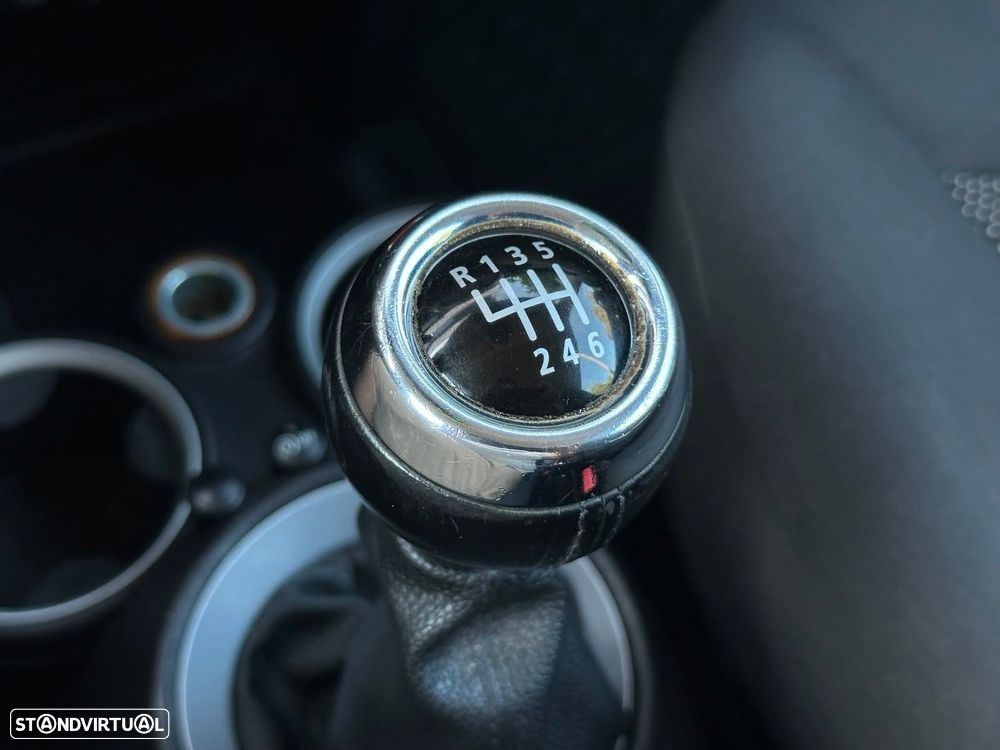 MINI 3 Portas One D - 15