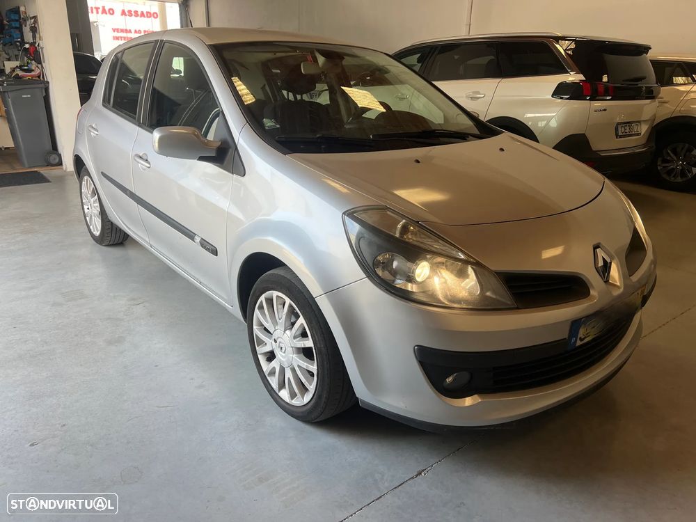 Renault Clio 1.5 dCi Dynamique S - 4