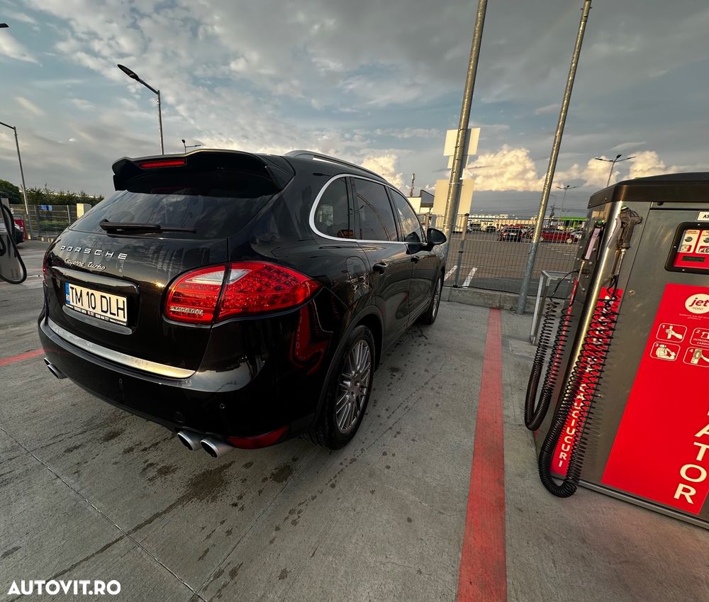 Porsche Cayenne Turbo V8 4.8L Aut. - 17