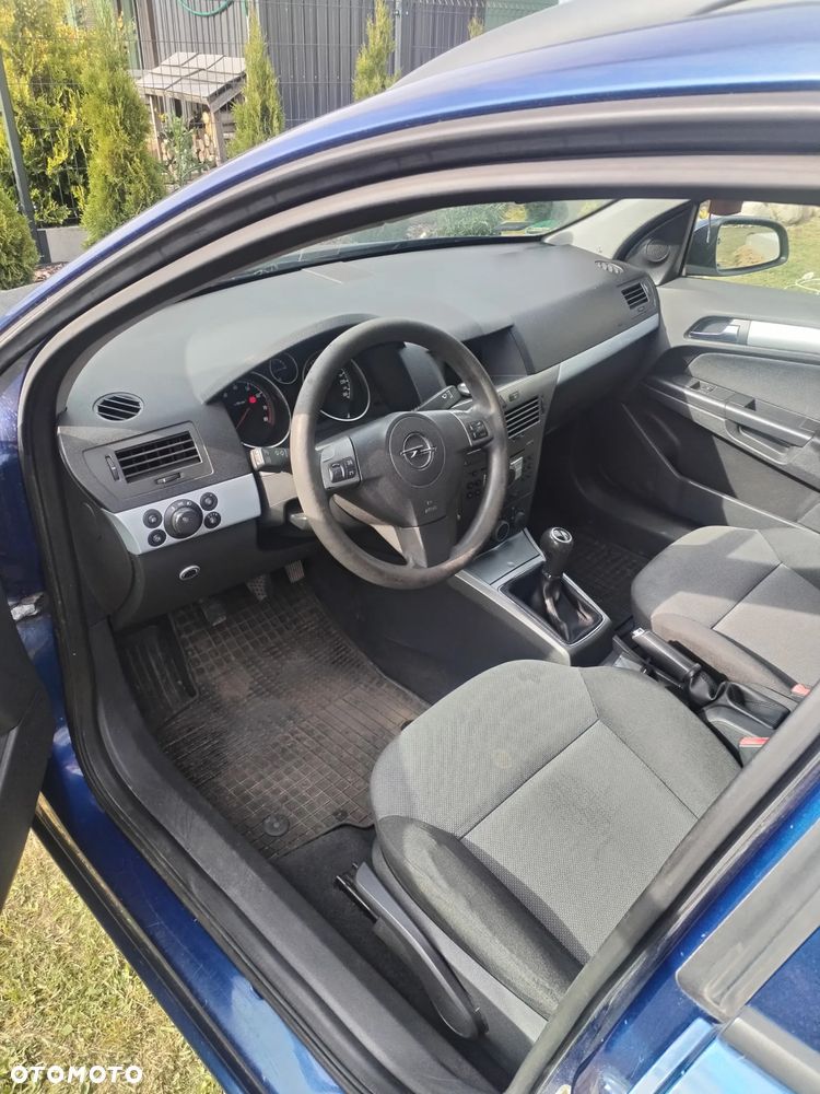 Opel Astra 1.6 Essentia - 7