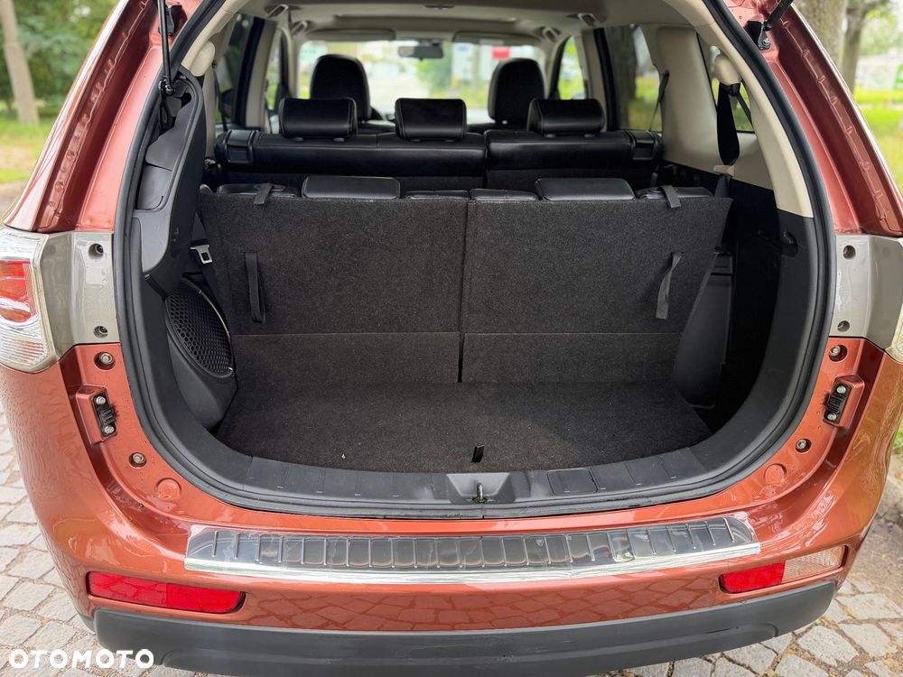Mitsubishi Outlander - 22