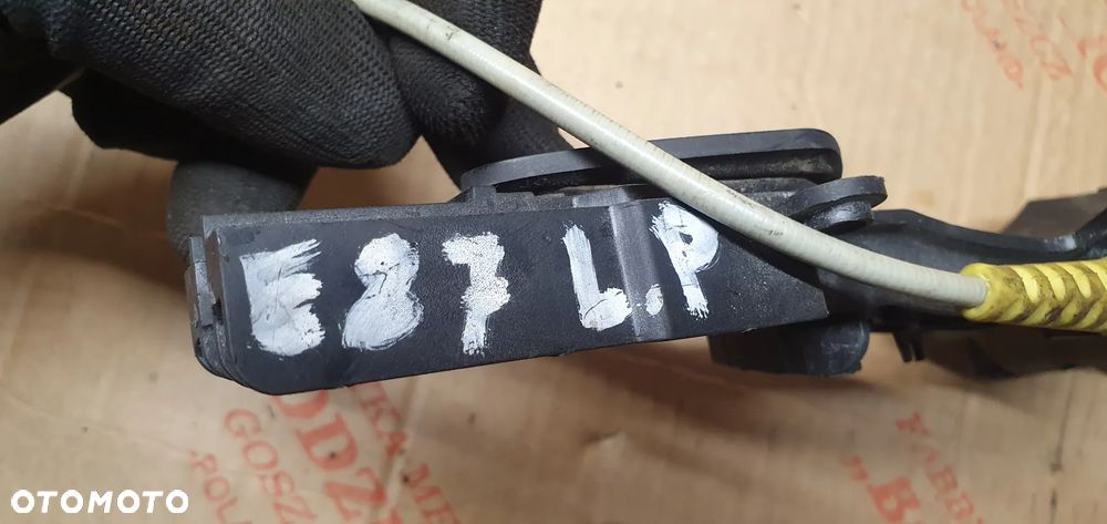 Klamka lewy przód przednia lewa BMW 1 E87 7060651 - 7