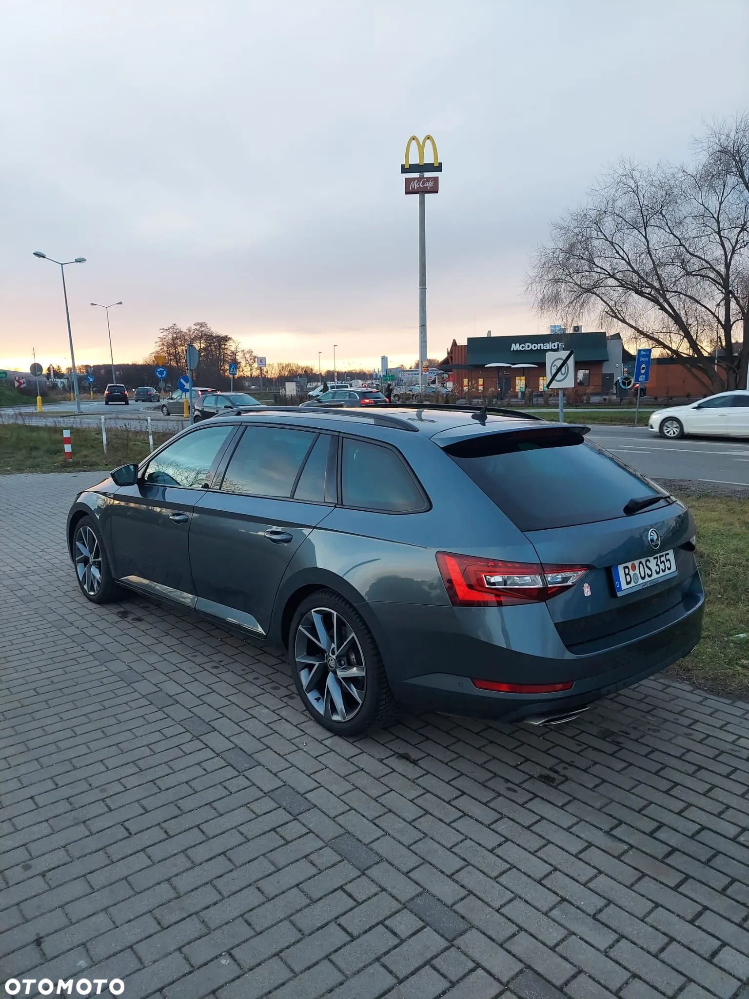 Skoda Superb Combi 2.0 TSI 4x4 DSG Ambition - 1