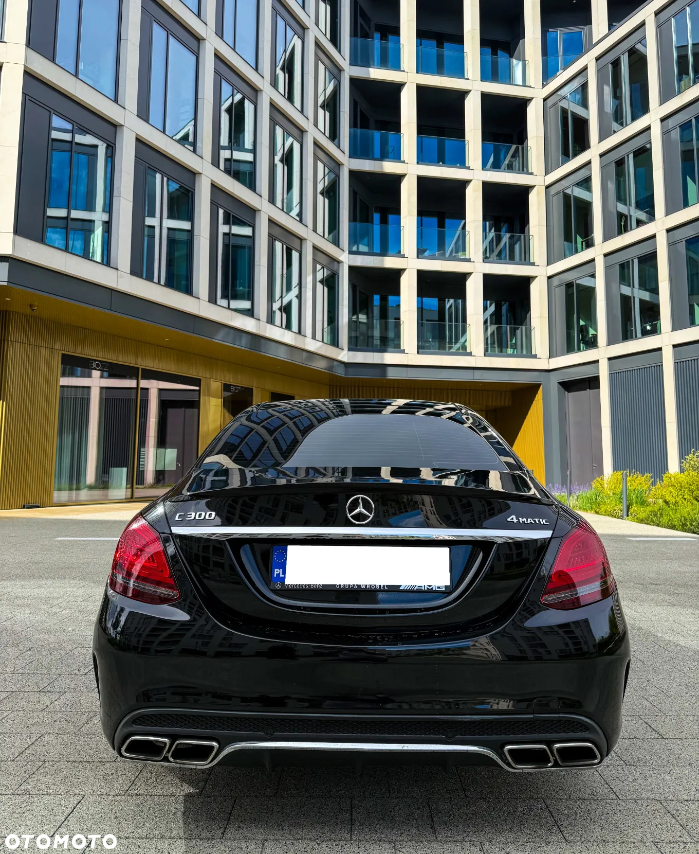 Mercedes-Benz Klasa C 300 4Matic 9G-TRONIC AMG Line - 4