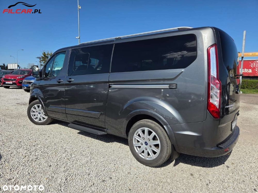 Ford Tourneo Custom - 27