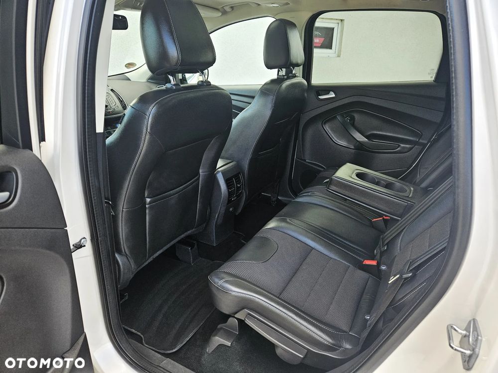 Ford Kuga 2.0 TDCi FWD Titanium - 13