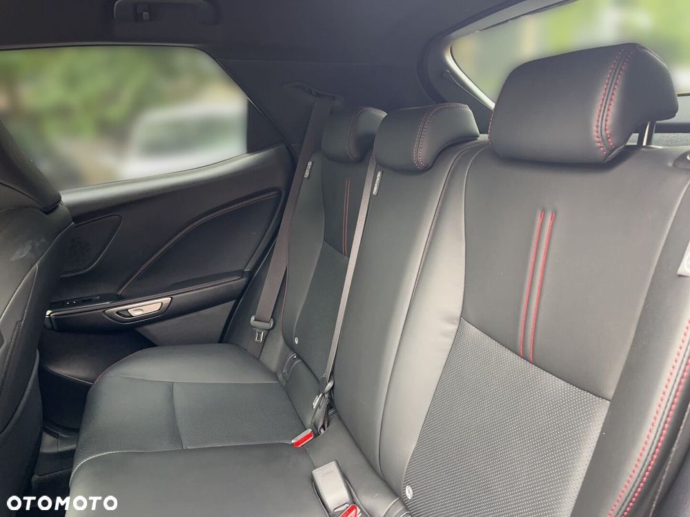 Lexus LBX 1.5 Hybrid Emotion - 6