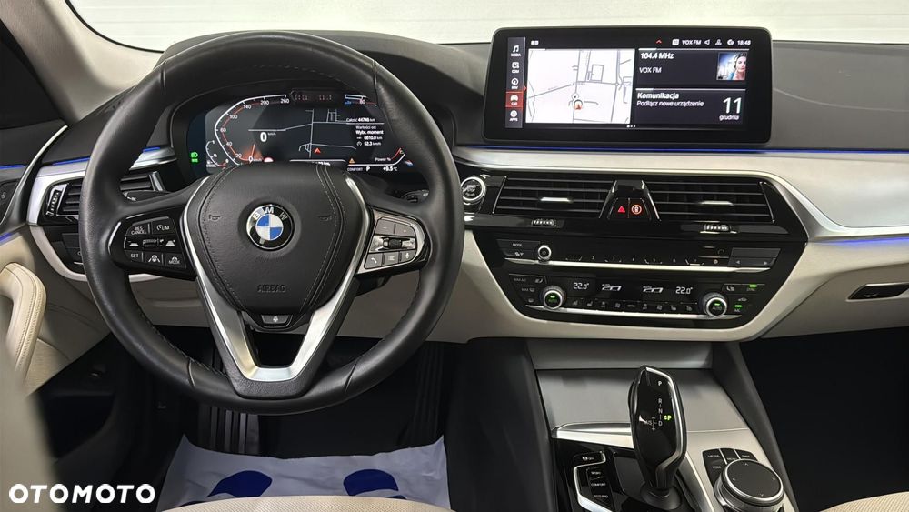 BMW Seria 5 520d xDrive - 15