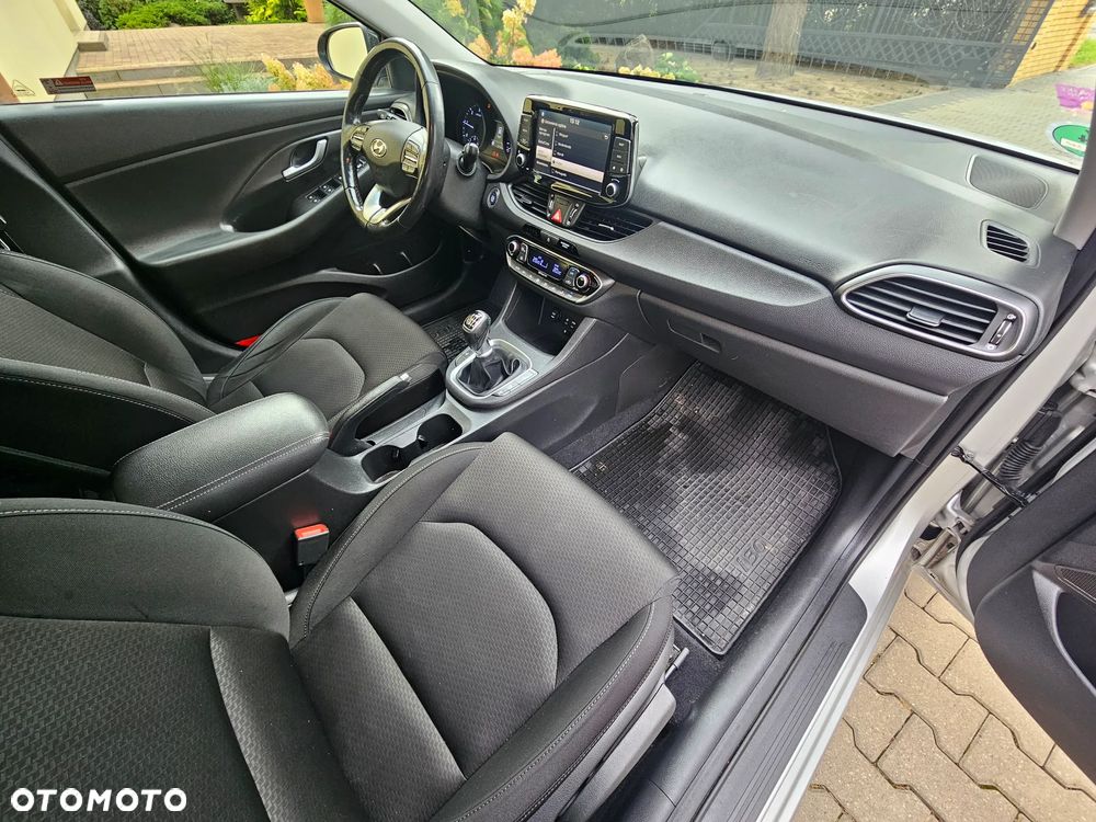 Hyundai i30 i30cw 1.6 CRDi Intro Edition - 21
