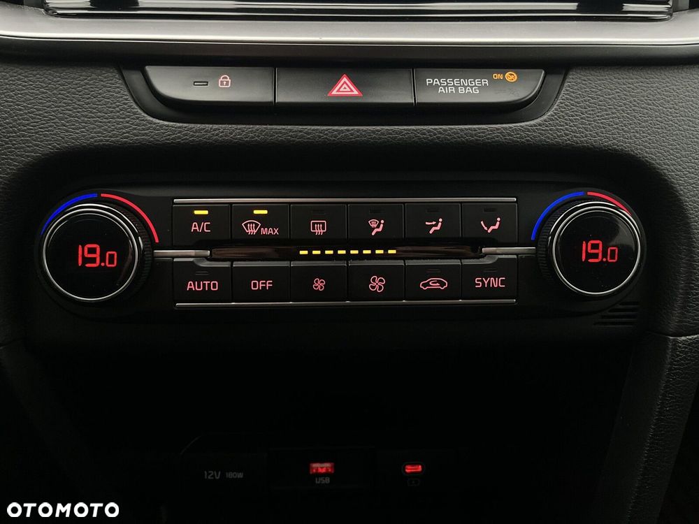 Kia XCeed 1.5 T-GDI M - 22