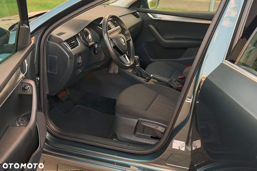 Skoda Octavia 1.6 TDI DSG Ambition - 12