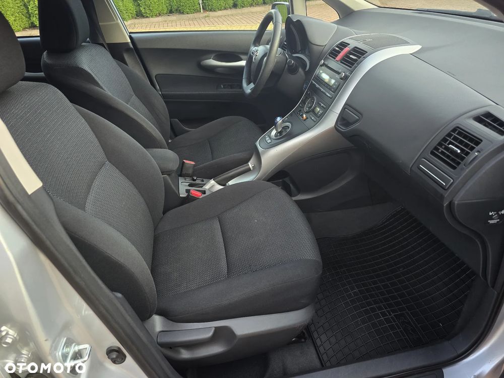 Toyota Auris 1.8 HSD Sol - 20