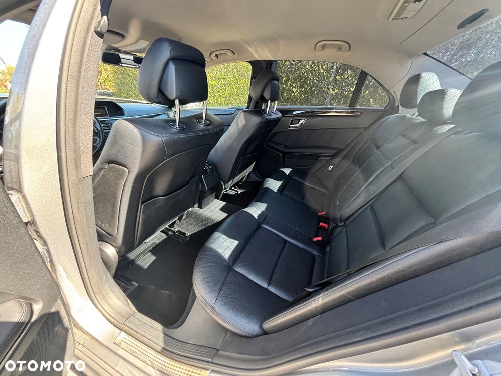 Mercedes-Benz Klasa E 250 CDI DPF BlueEFFICIENCY Automatik Elegance - 13