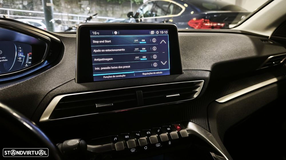 Peugeot 3008 1.6 BlueHDi Style EAT6 - 33