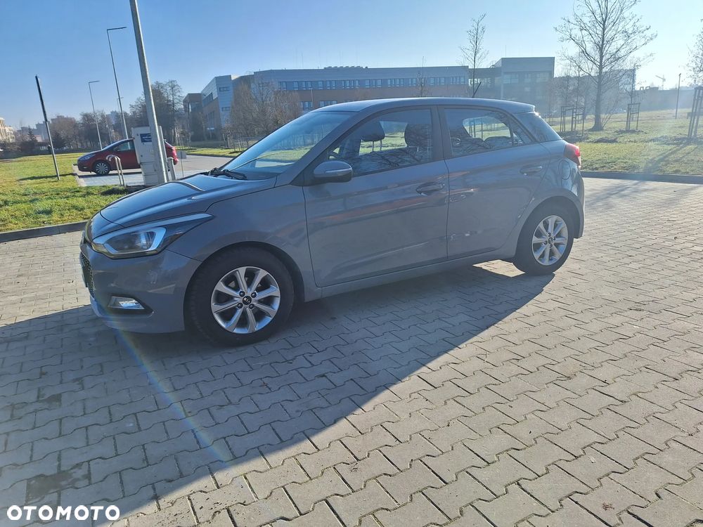 Hyundai i20 - 18