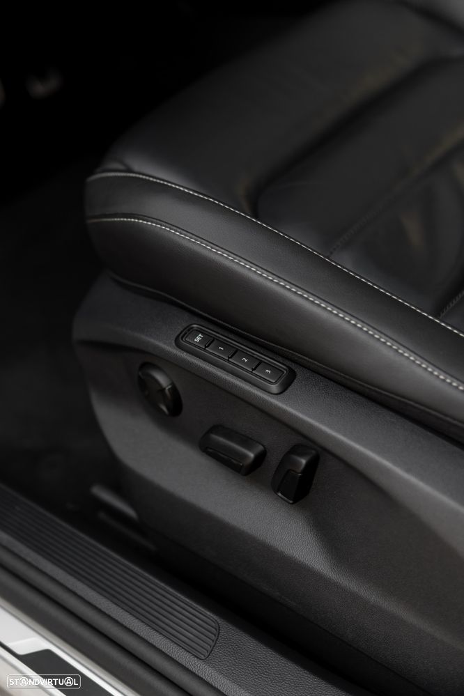 VW T-Roc 2.0 TDI R-Line DSG - 18