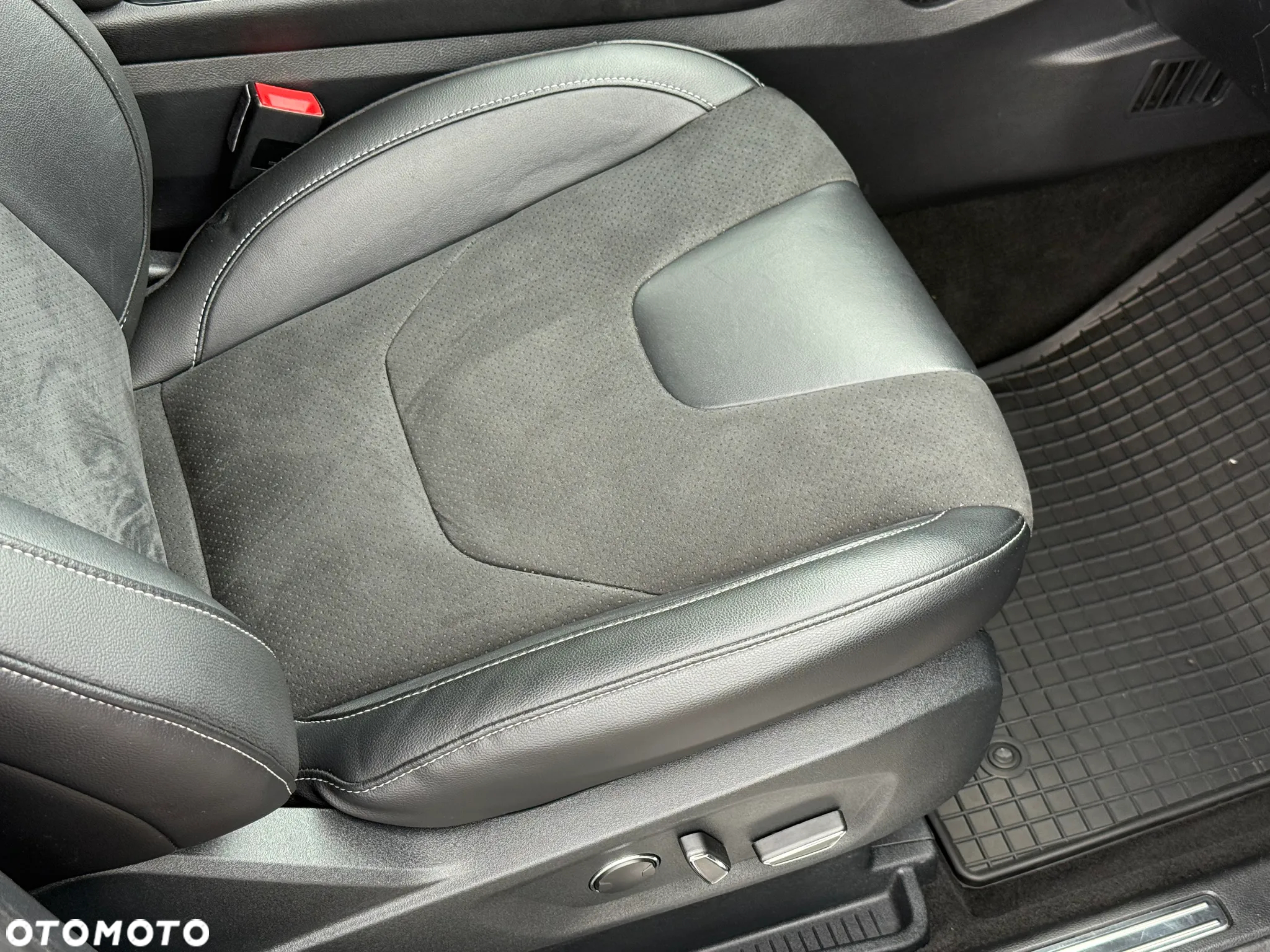 Ford Galaxy 2.0 EcoBlue Twin-Turbo Titanium PowerShift - 32