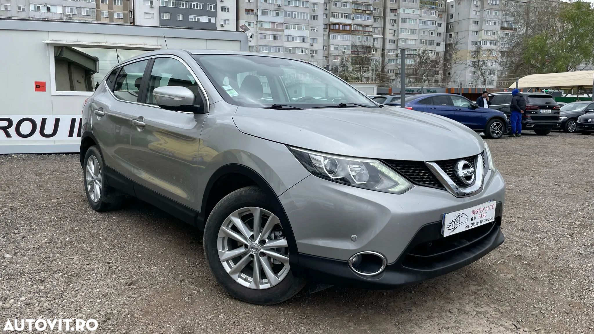 Nissan Qashqai - 1