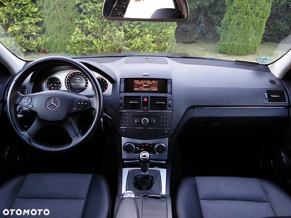 Mercedes-Benz Klasa C 180 Avantgarde Edition - 25