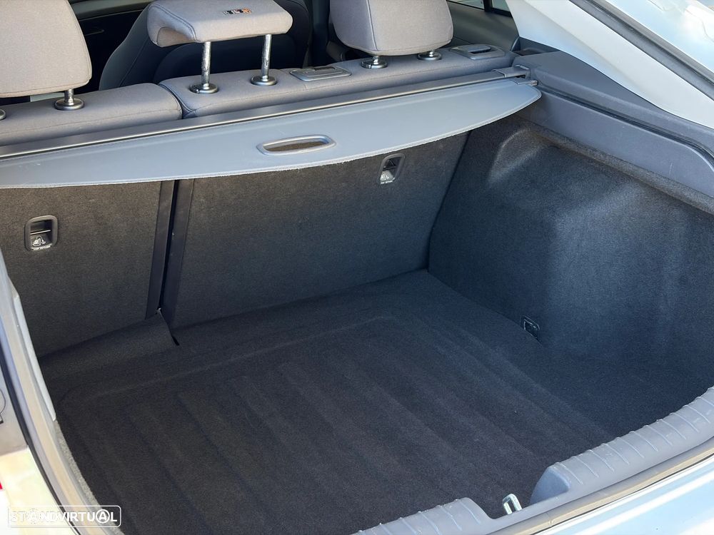 Hyundai Ioniq 1.6 GDI HEV Hybrid Tech - 23