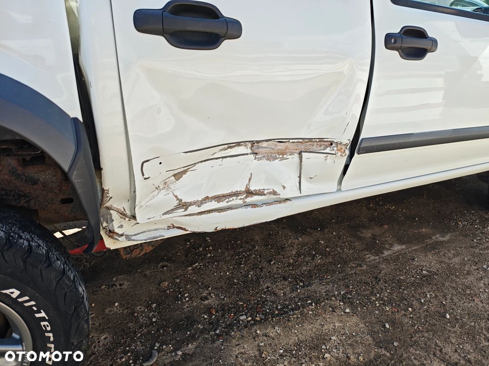 Isuzu D-Max 4x4 Double Cab Custom - 6