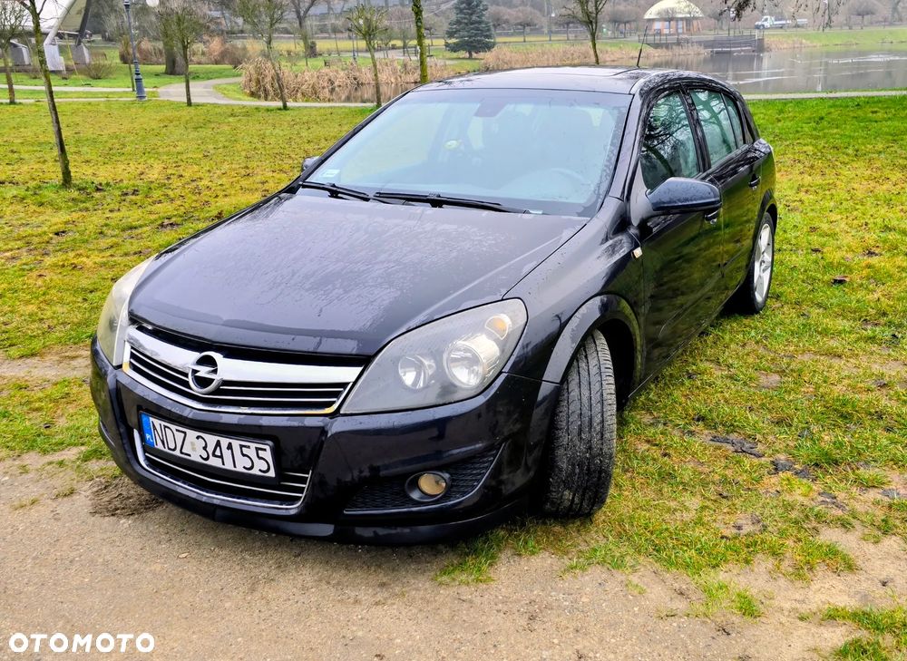 Opel Astra 1.9 CDTI Cosmo - 2