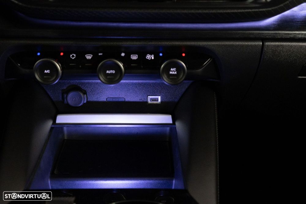 Citroën C5 X 1.6 Hybrid Shine e-EAT8 - 26