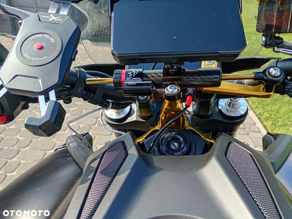 Yamaha MT - 8