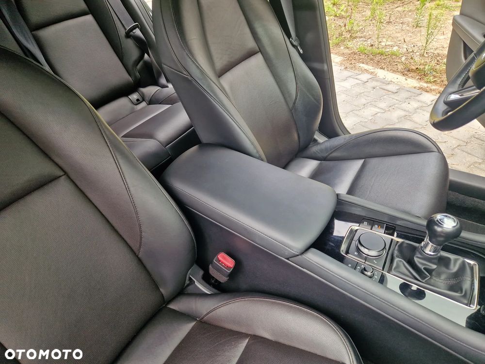 Mazda 3 SKYACTIV-X 2.0 M-Hybrid SELECTION - 32