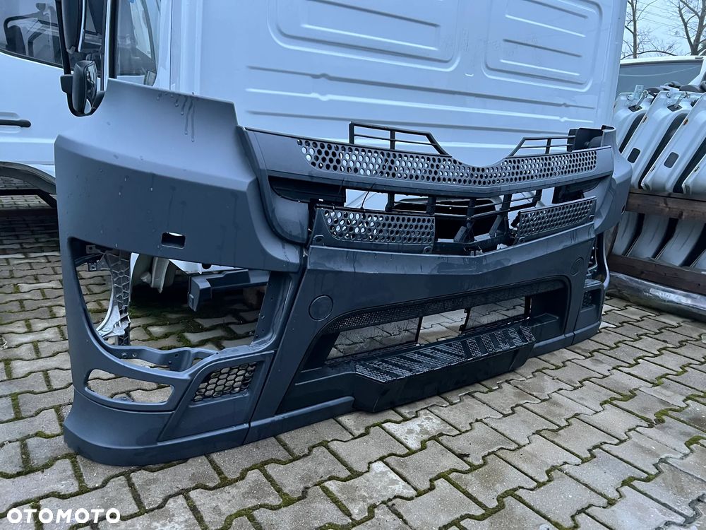 Zderzak przedni Mercedes MP4 Actros Antos