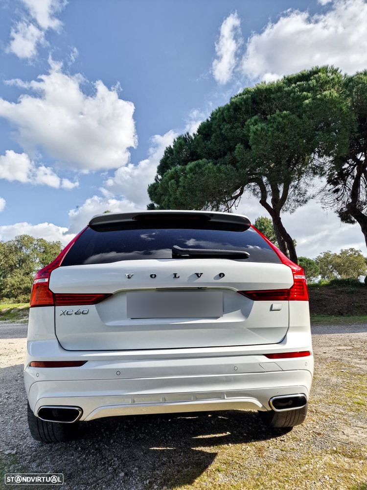 Volvo XC 60 2.0 T6 PHEV R-Design AWD - 14