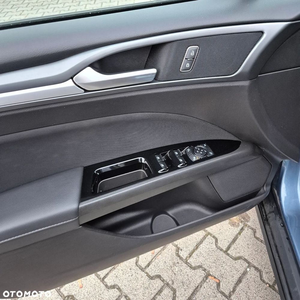 Ford Mondeo 2.0 TDCi Trend PowerShift - 21